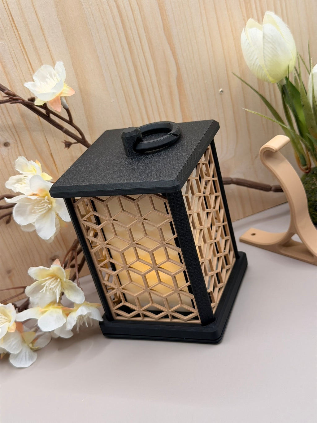 Sanftes Licht mit asiatischem Flair – stilvolle Teelichtlampe